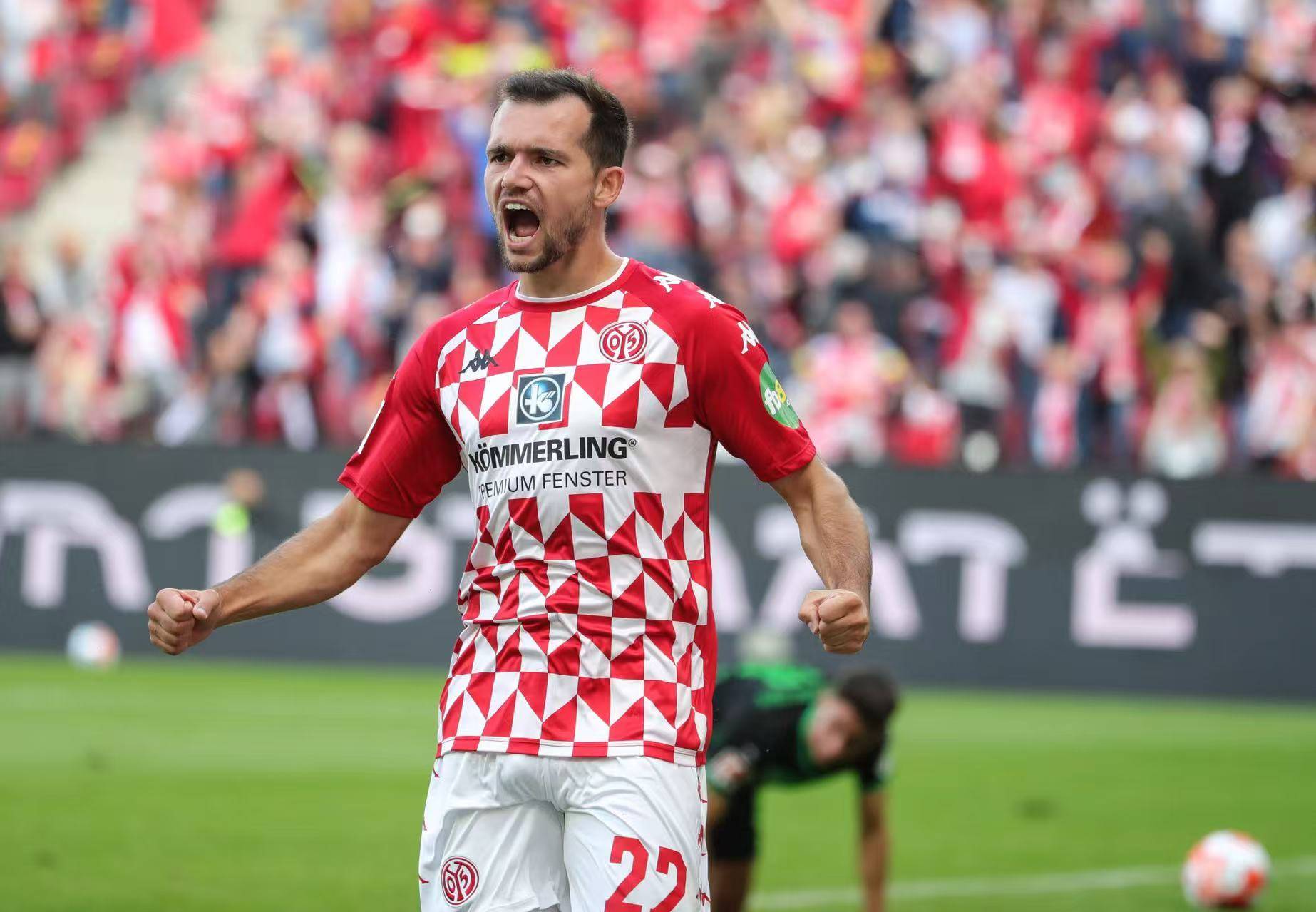 清晨意甲焦点战，门兴格拉德巴赫调整名单，管理层满意，赛程密集仍需轮换的简单介绍